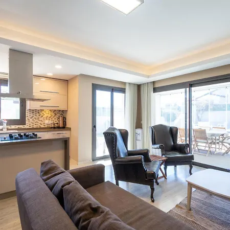 Villa Private Pool In Central Location For 6 People, Izmir - Awz 106 *