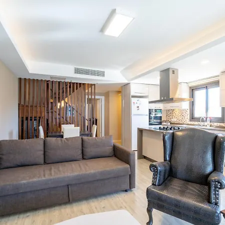 Private Pool In Central Location For 6 People, Izmir - Awz 106 Villa *