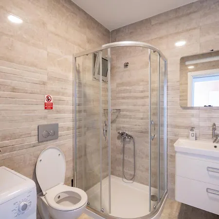 Villa Private Pool In Central Location For 6 People, Izmir - Awz 106 *